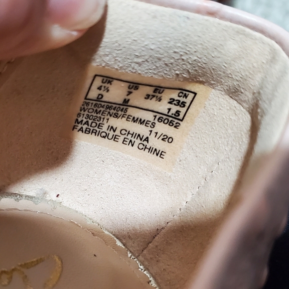 Clarks Swiss Dot Heels - Picture 4 of 8